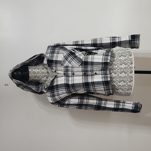 [S] HARLOW Plaid cropped hoodie top - Picture 5 of 8